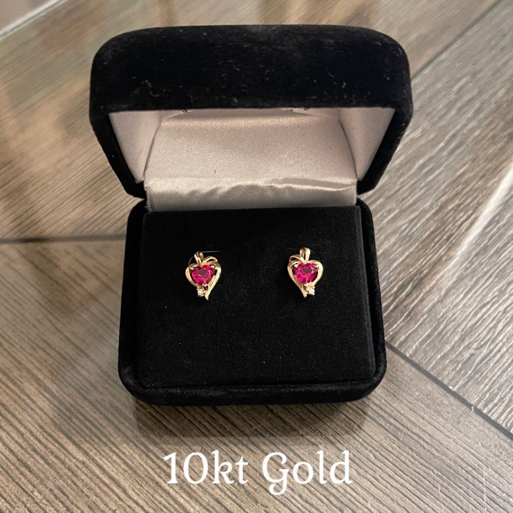 10kt Gold Simulated Red Gem Heart Shaped Earrings Stud - Post Earrings
